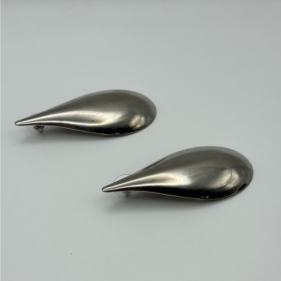 Bold Oversized Modernist Silver ToneTeardrop Statement Earrings - Picture 9 of 13